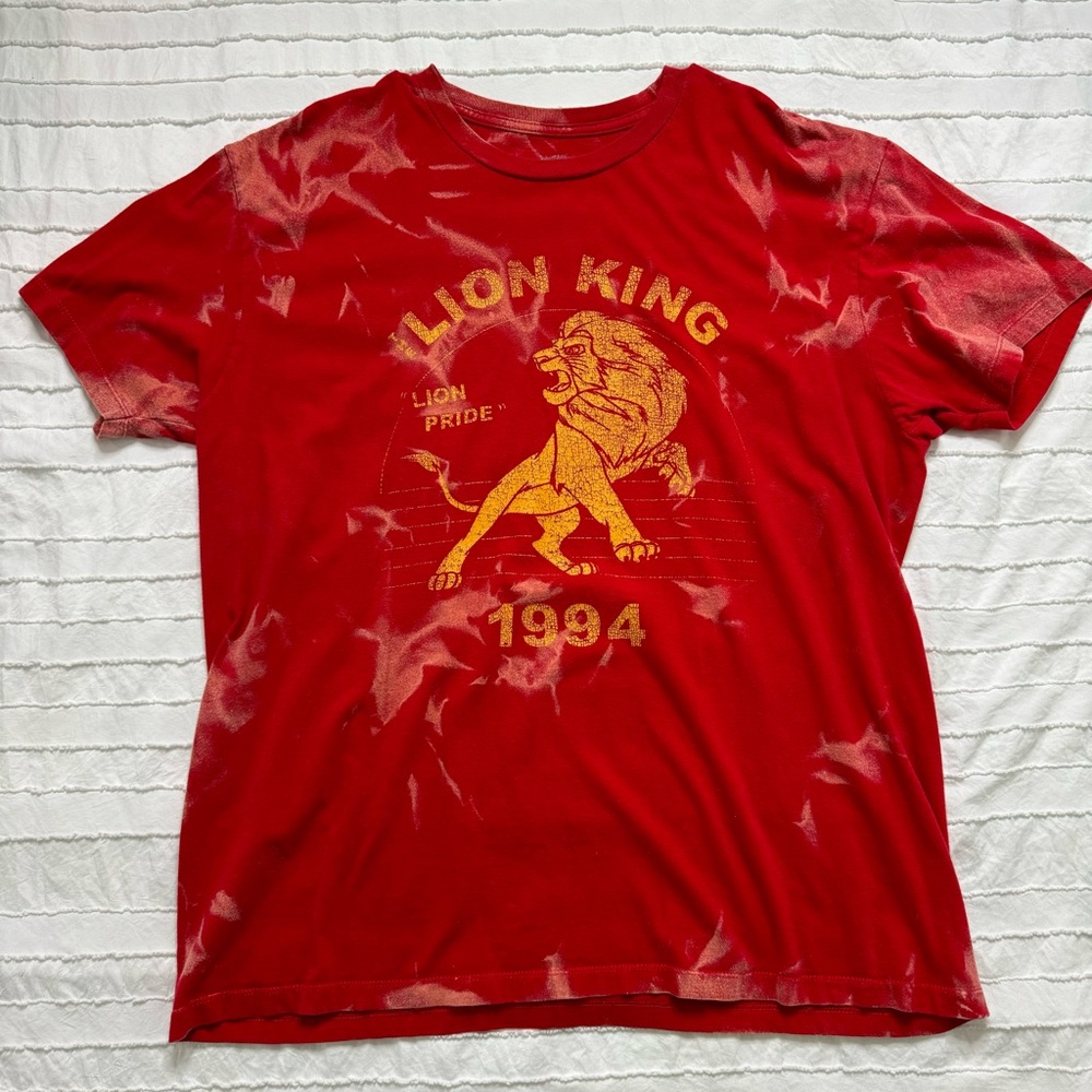 Disney Lion King graphic tee | bleach dyed